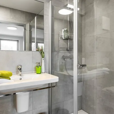 Elly 4* 프레이베르그